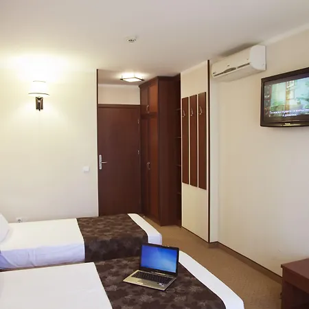 Favorit Hotel