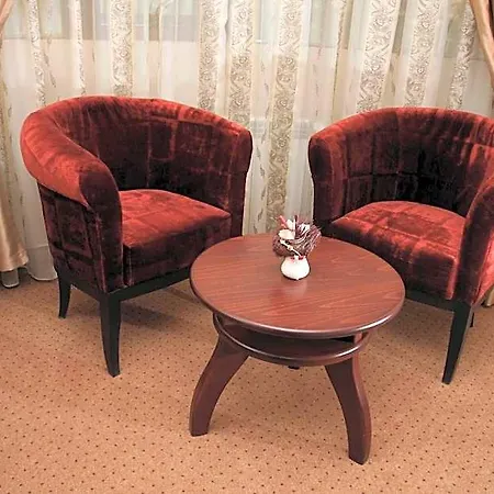 Hotel Favorit 3*