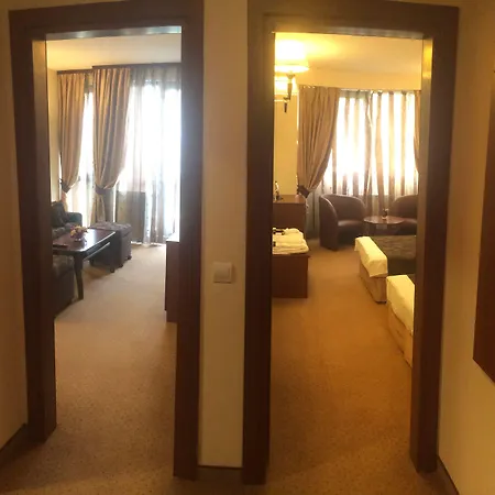Hotel Favorit 3*