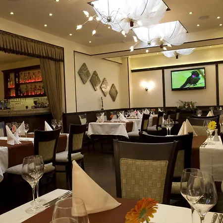 Favorit Hotel 3*
