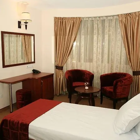 Favorit Hotel 3*