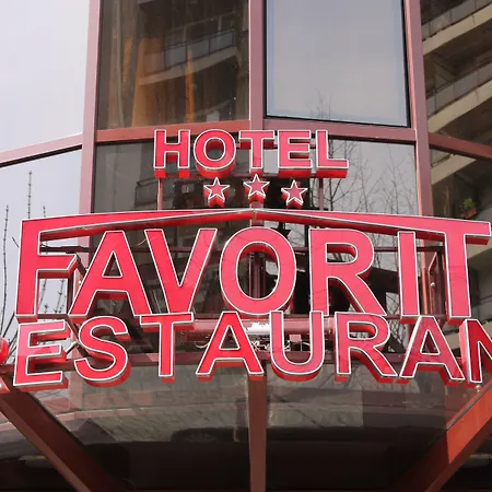 Hotel Favorit 3*